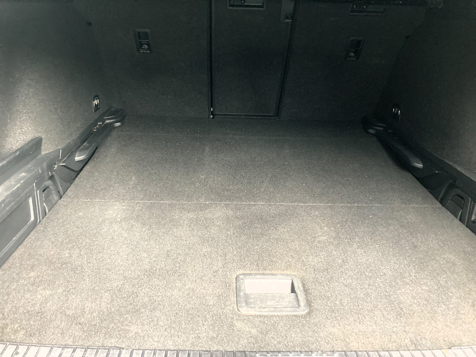 VW Passat Variant 2.0 TDI BMT Highline DSG 4Motion-image-12