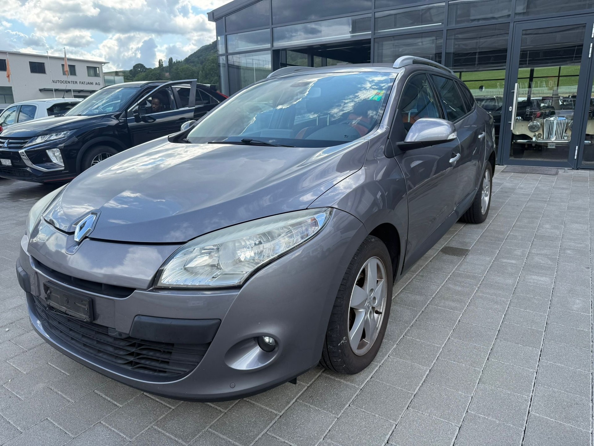 RENAULT Mégane Grandtour 2.0 16V Dynamique CVT