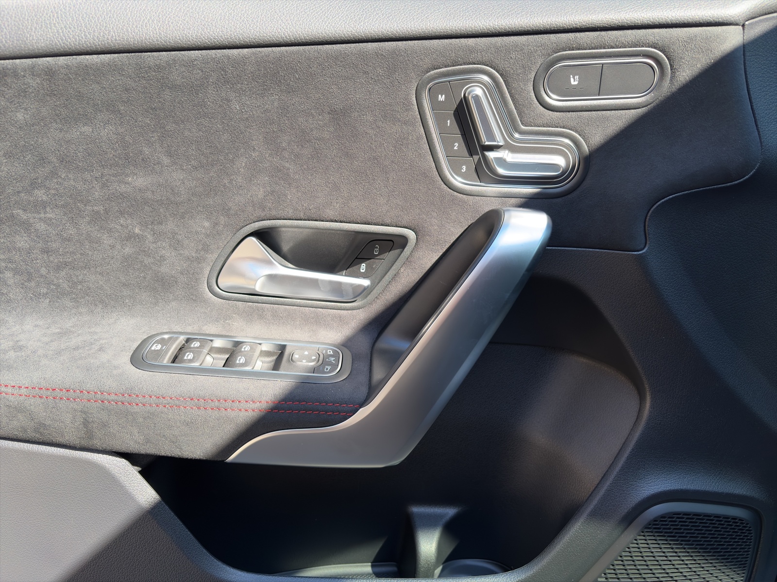 Image MERCEDES-BENZ A-220 A 220 4Matic 8G-DCT