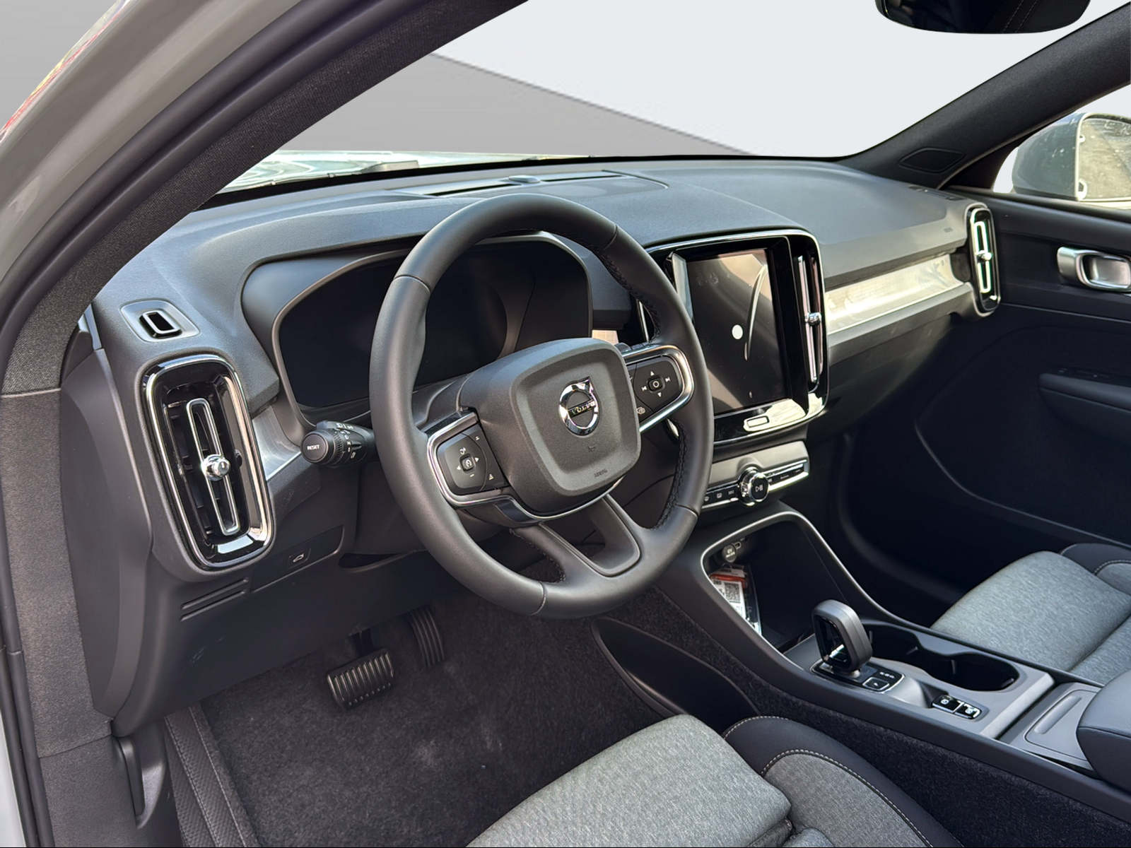 Image VOLVO XC40 XC40 B3 Benzin Mild Hybrid Xcite DCT