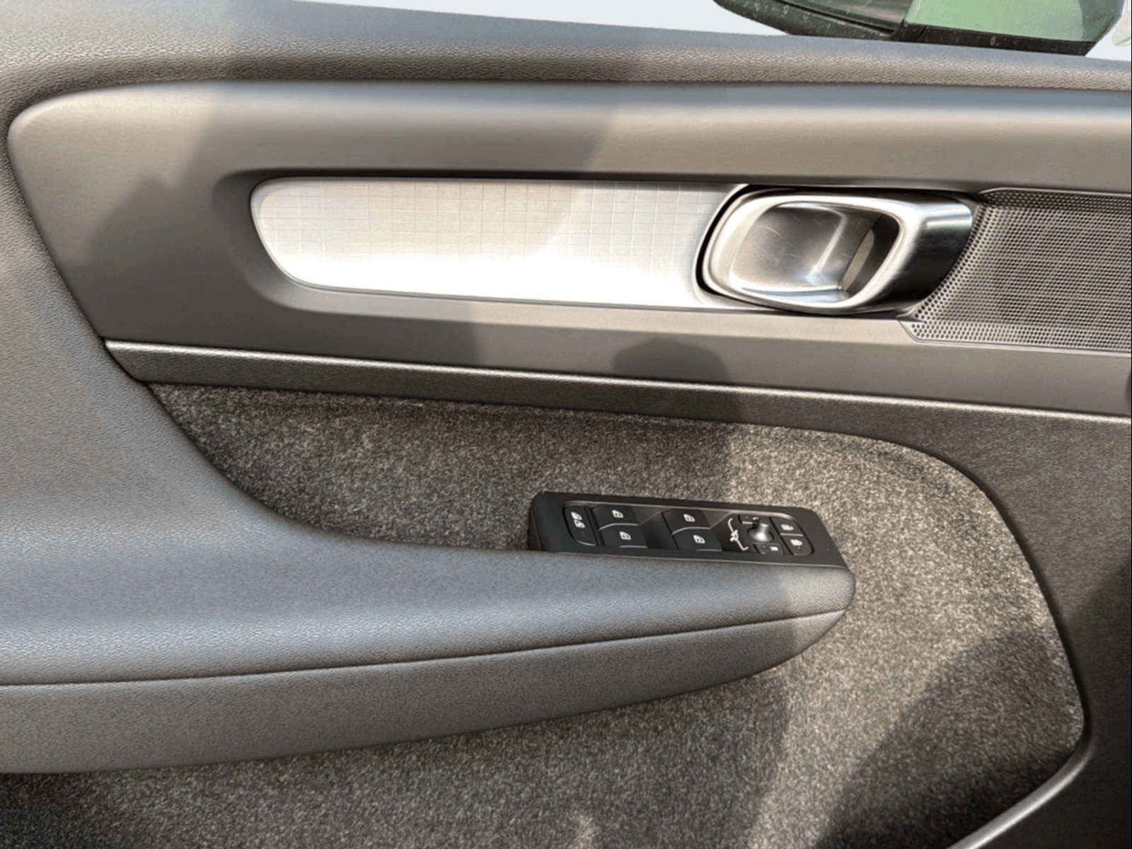 Image VOLVO XC40 XC40 B3 Benzin Mild Hybrid Xcite DCT