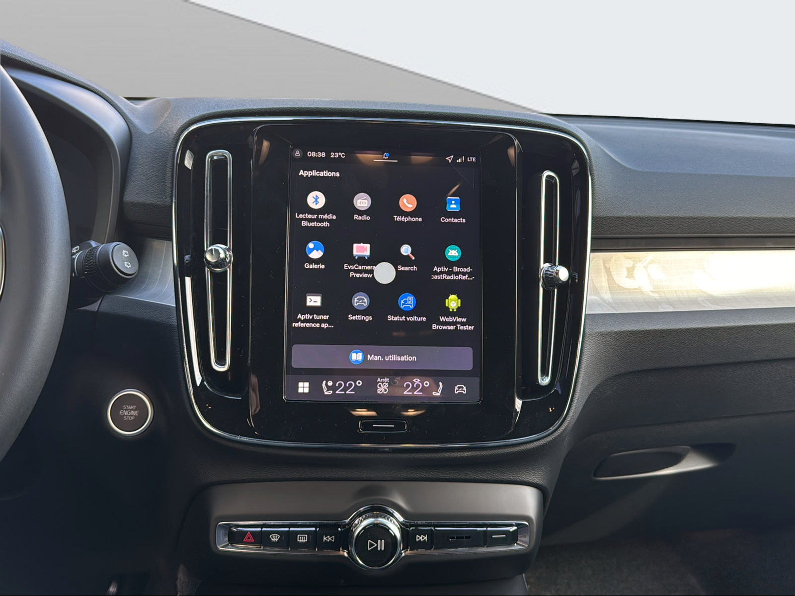 Image VOLVO XC40 XC40 B3 Benzin Mild Hybrid Xcite DCT