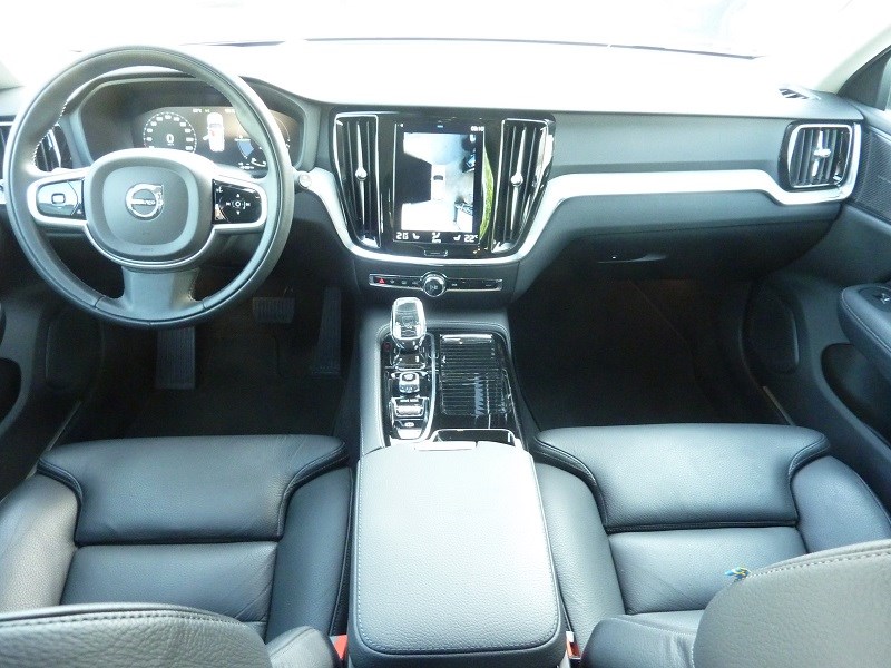 VOLVO V60 T6 eAWD Twin Engine Inscription Geartronic-image-9