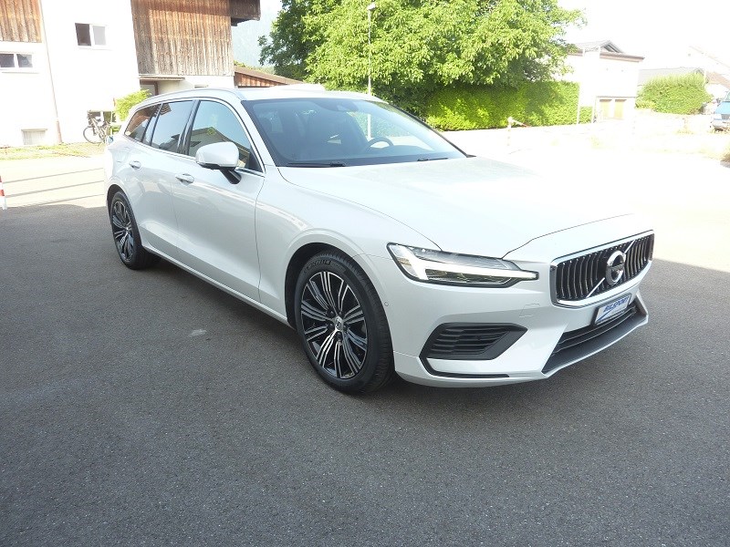 VOLVO V60 T6 eAWD Twin Engine Inscription Geartronic-image-4