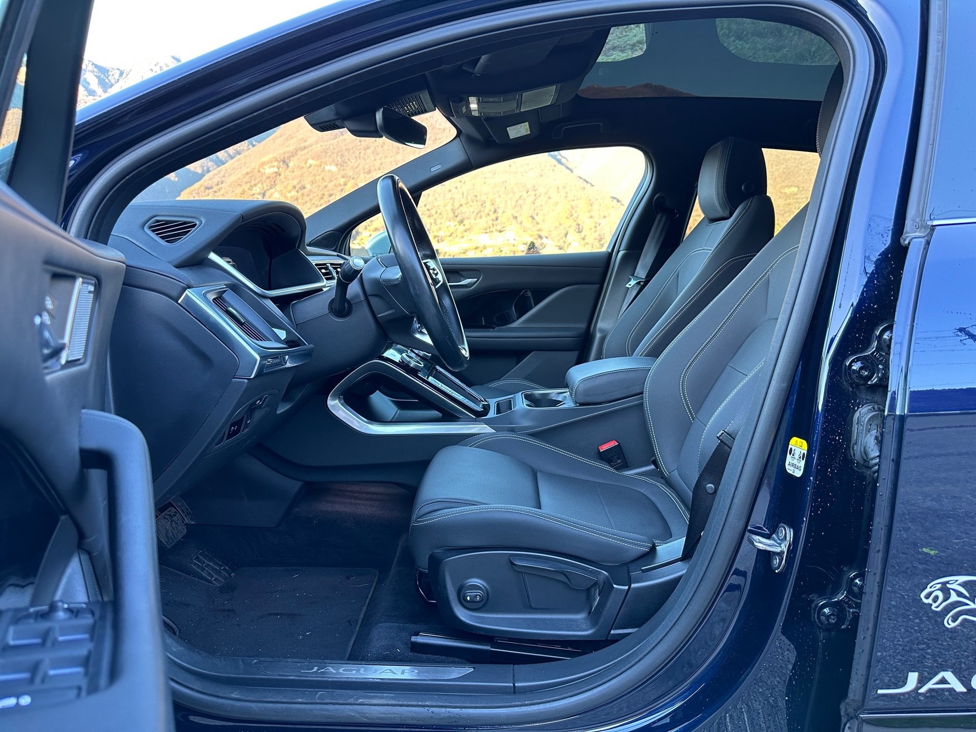 JAGUAR I-Pace EV400 S AWD-image-5