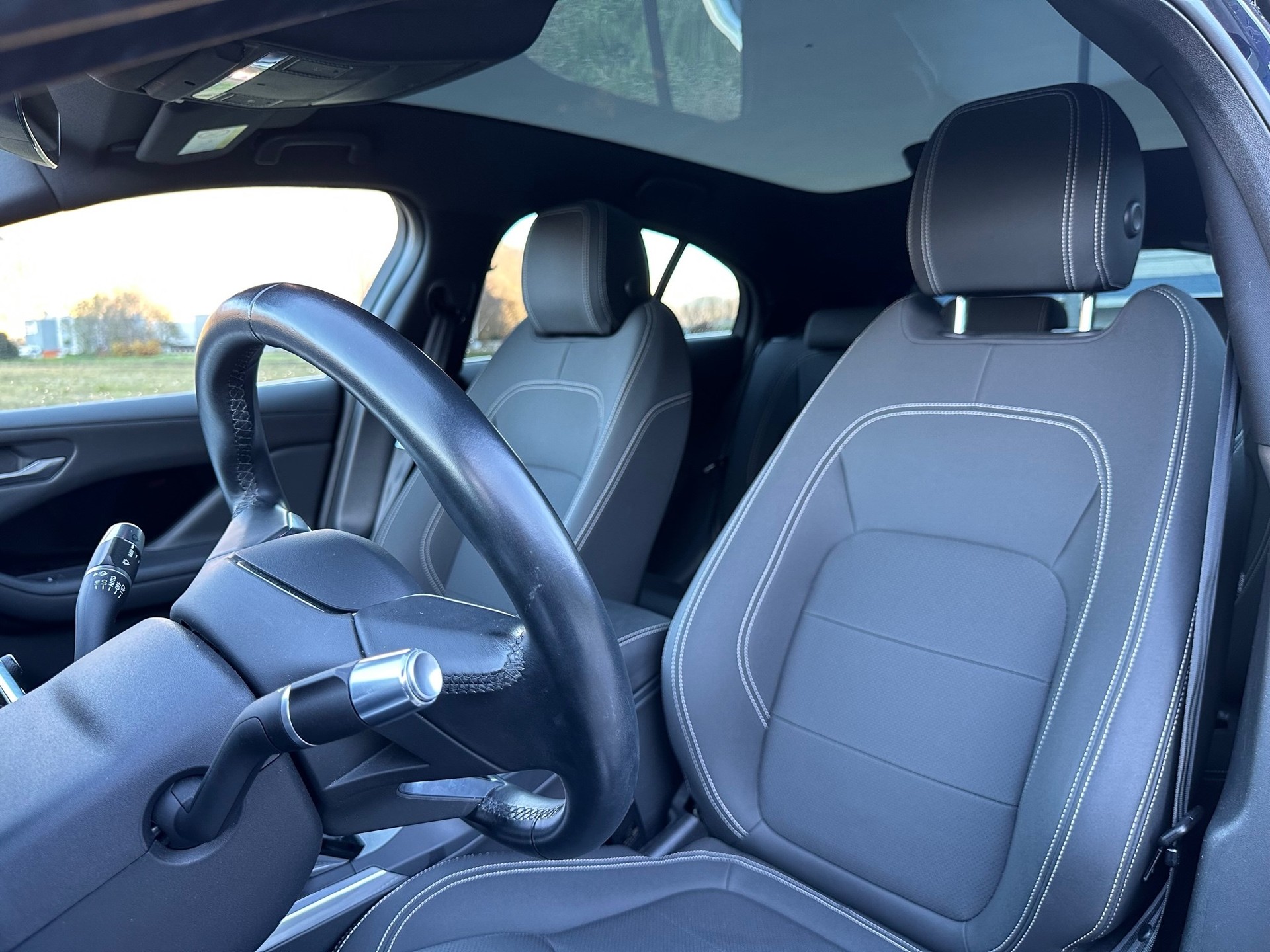 JAGUAR I-Pace EV400 S AWD-image-7