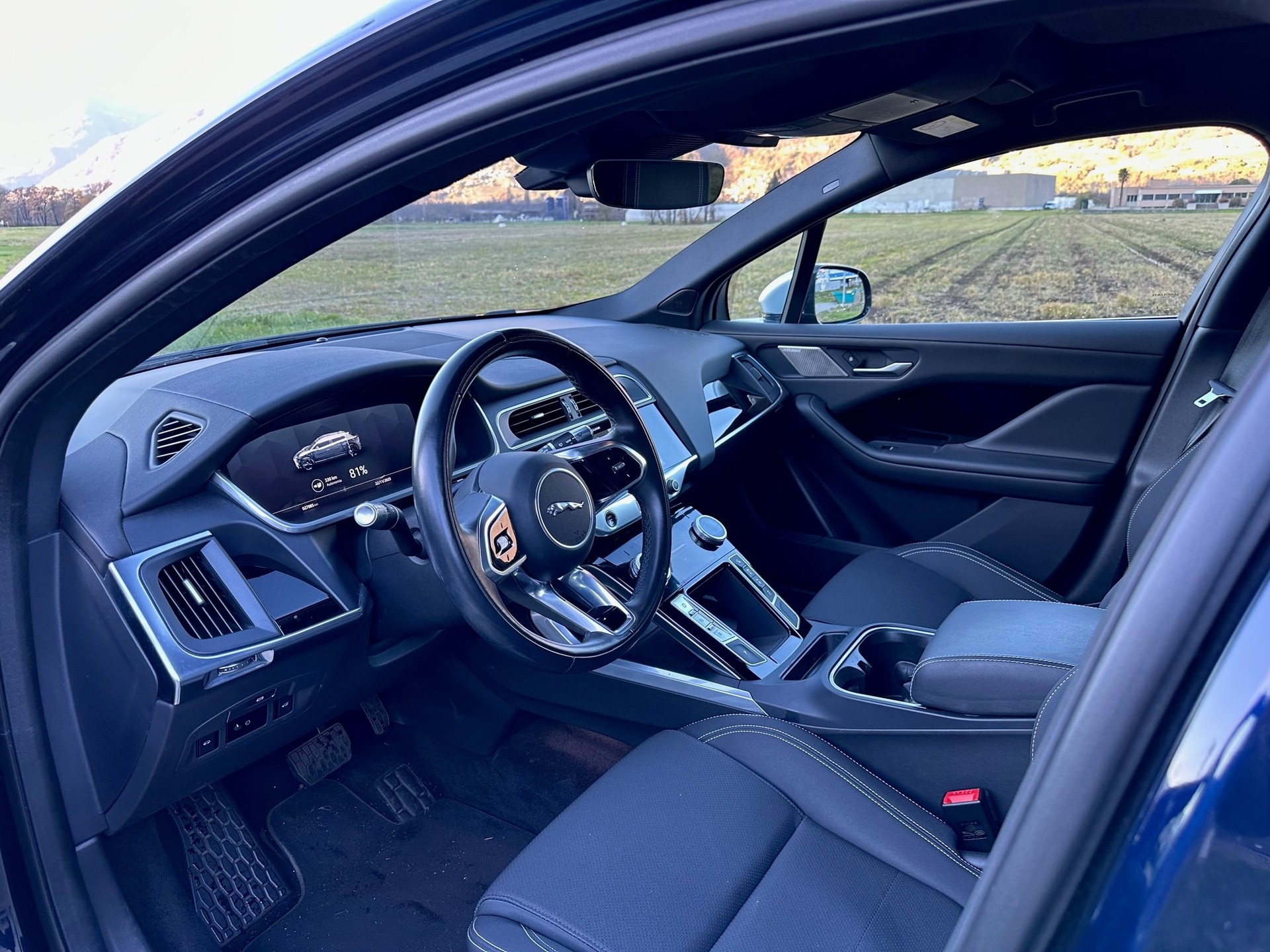 JAGUAR I-Pace EV400 S AWD-image-6