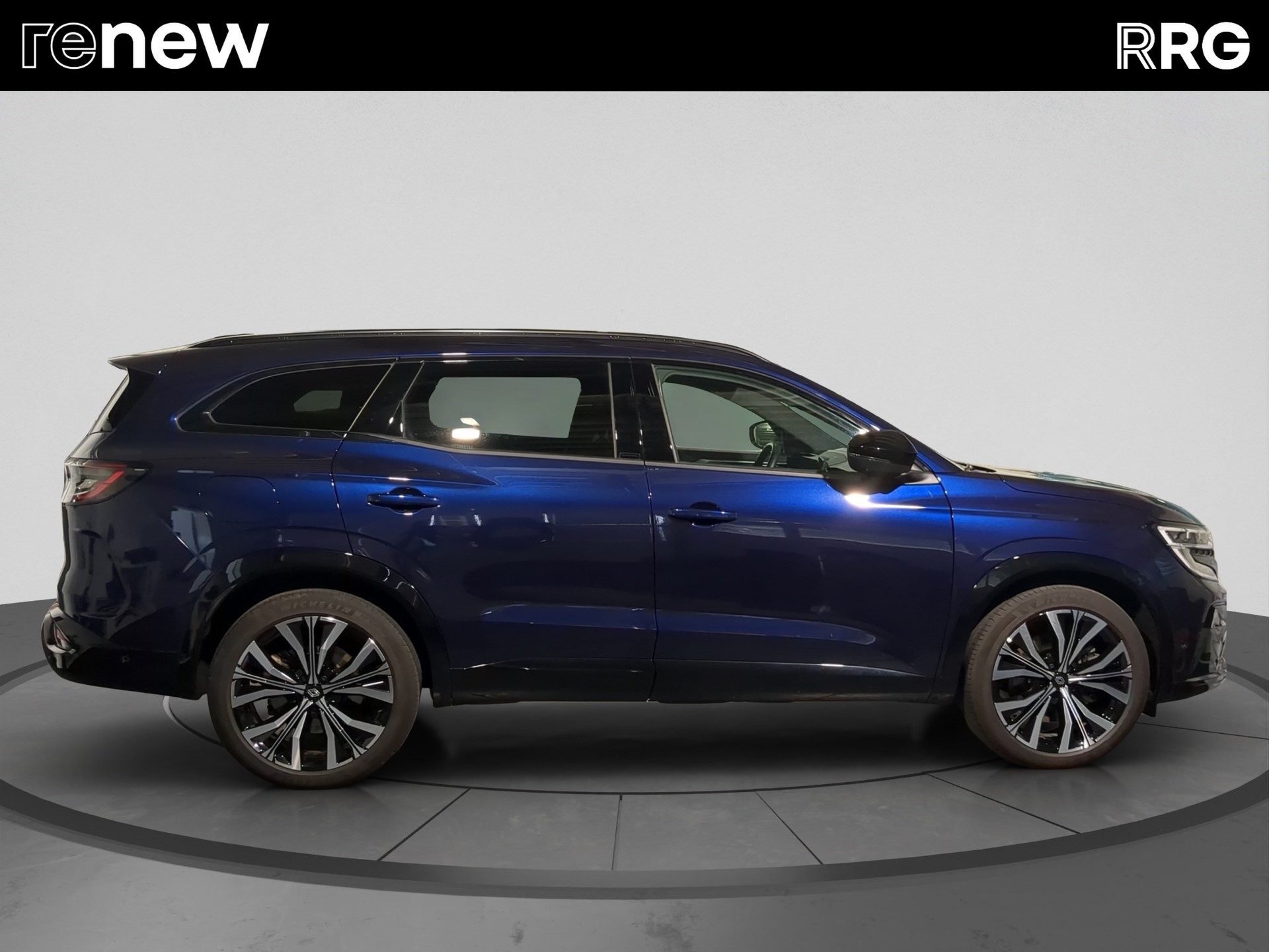 RENAULT Espace 1.2 E-Tech 200 Iconic-showroom-element-1