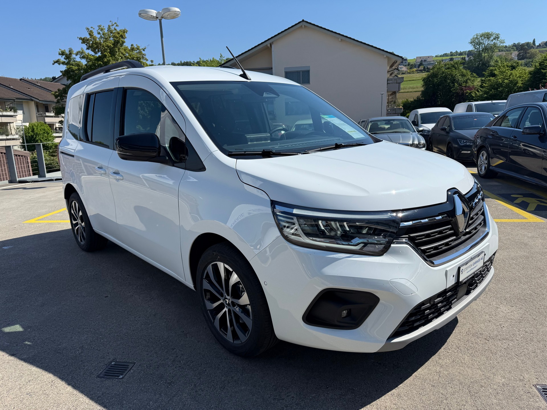 RENAULT Kangoo 1.3 TCe 130Tech. A-showroom-element-2