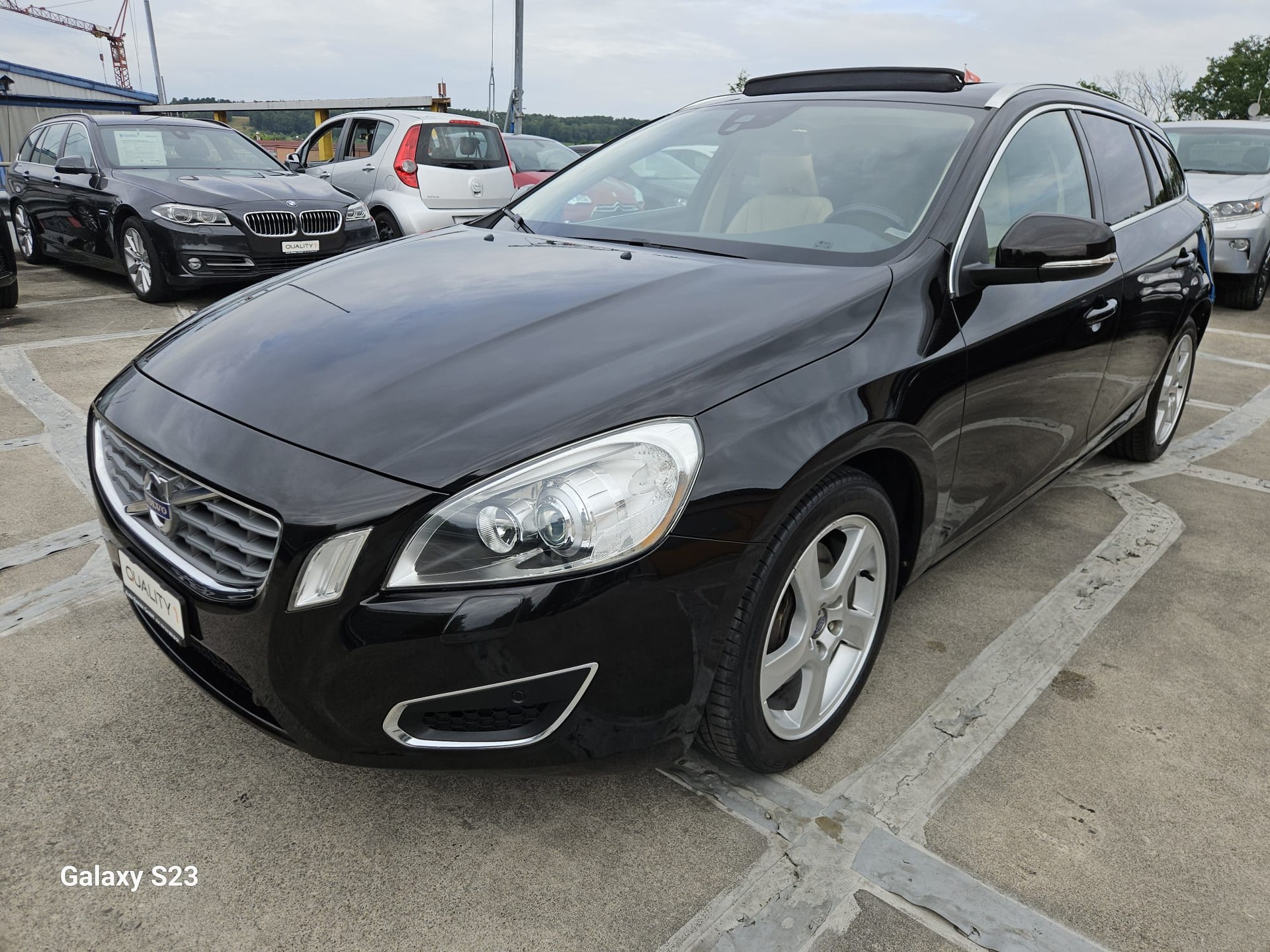 VOLVO V60 D5 AWD Summum Geartronic