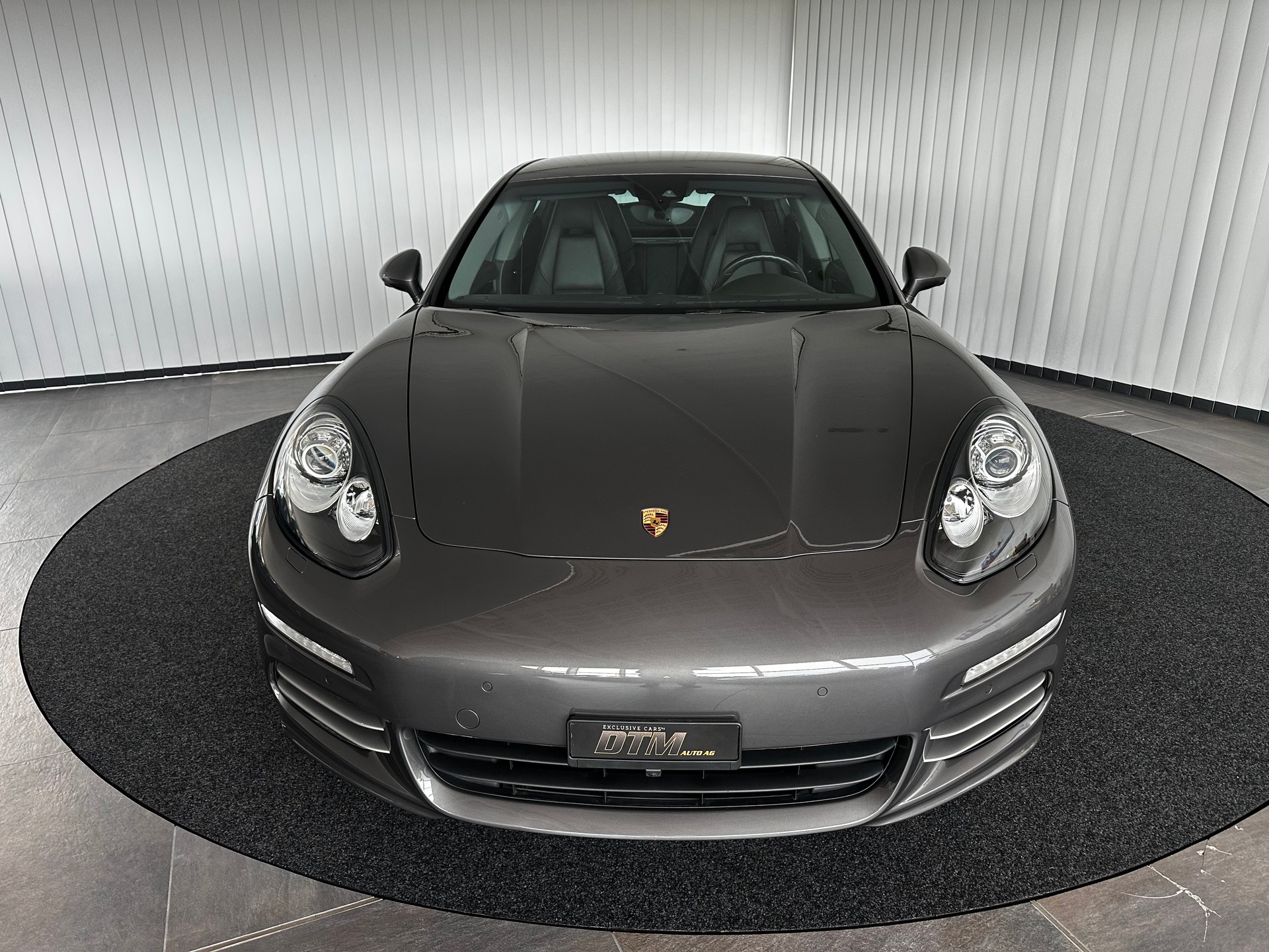 PORSCHE Panamera 4S 3.0-showroom-element-1