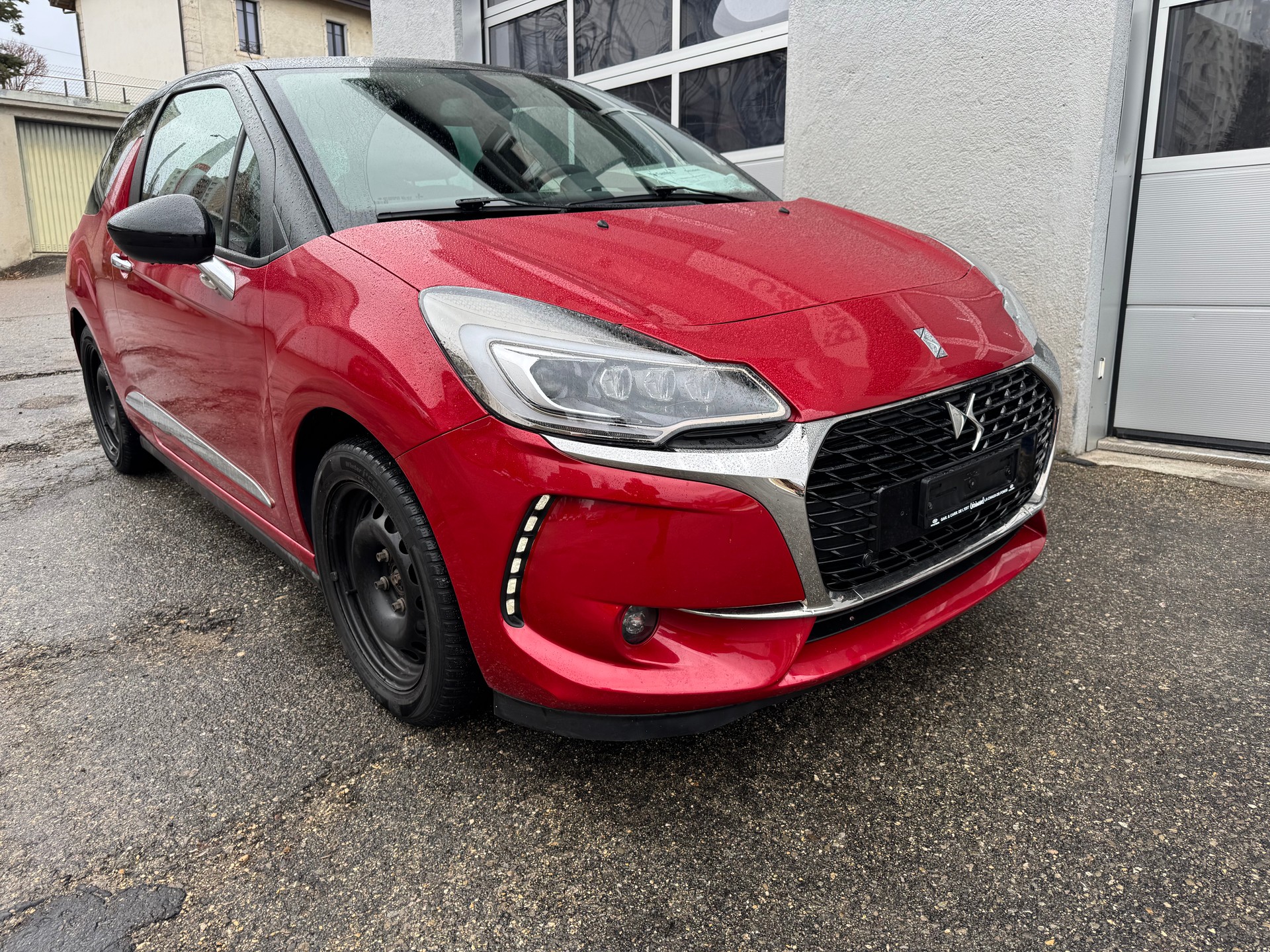 DS AUTOMOBILES DS 3 1.2 PureTech SO Chic EAT6-image-3