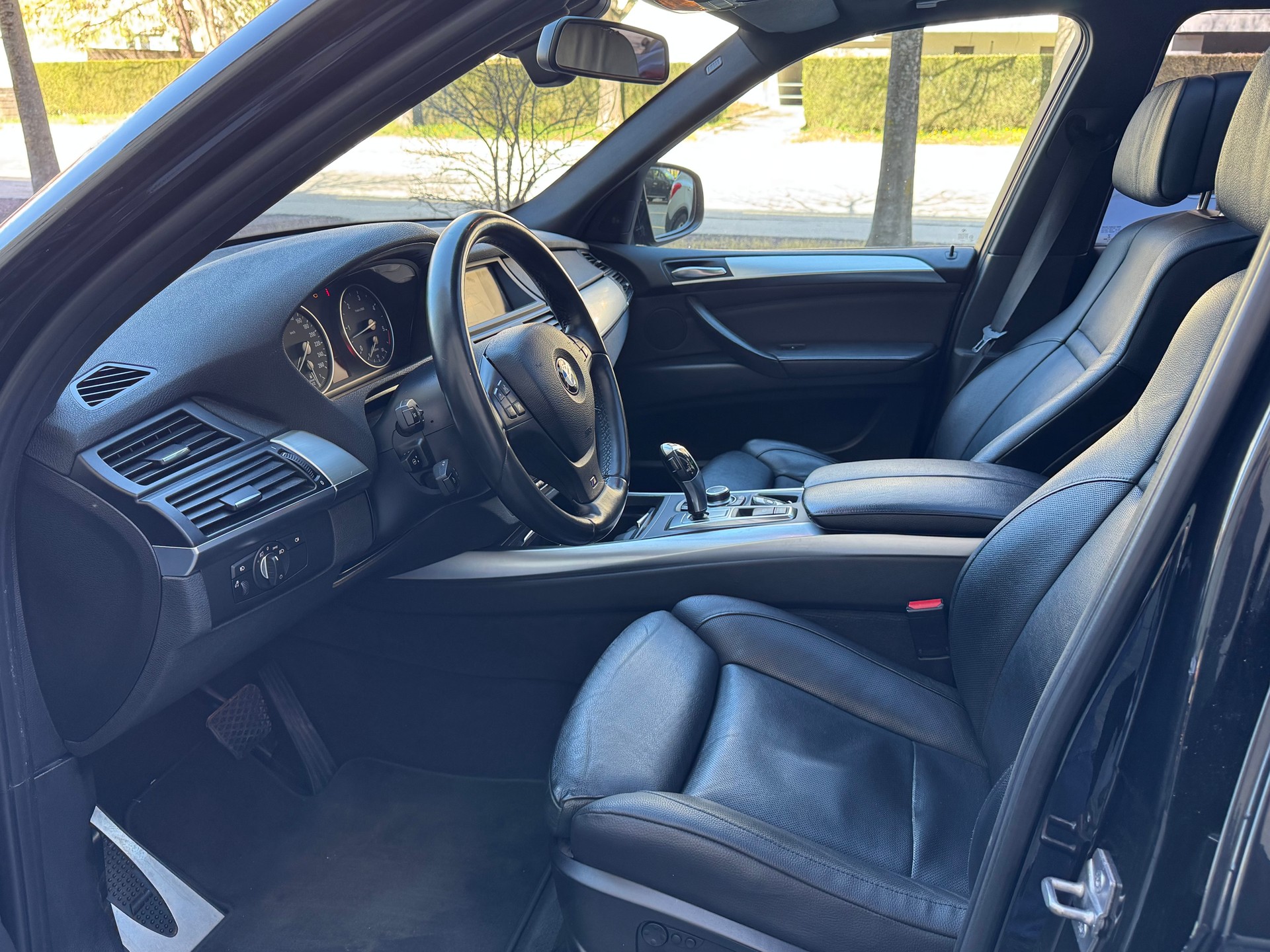 BMW X5 xDrive 40d Steptronic-image-6