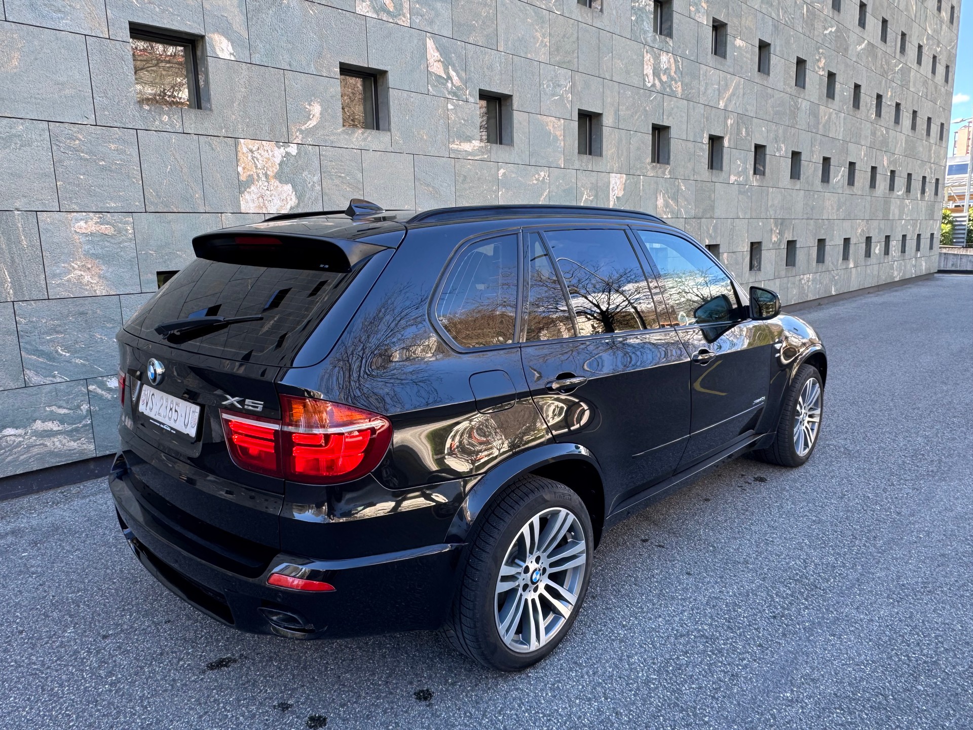 BMW X5 xDrive 40d Steptronic-image-2