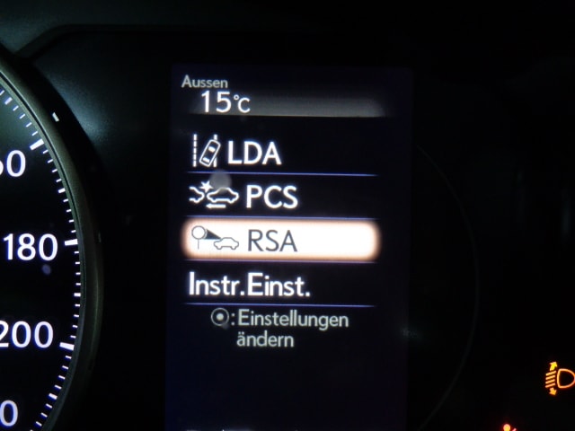 LEXUS CT 200h 1.8 excellence CVT-image-9