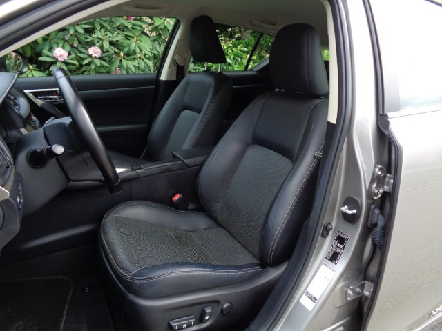 LEXUS CT 200h 1.8 excellence CVT-image-4