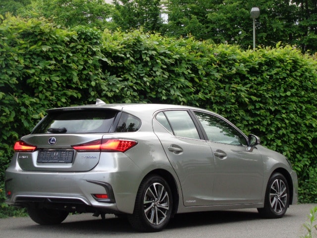 LEXUS CT 200h 1.8 excellence CVT-image-13