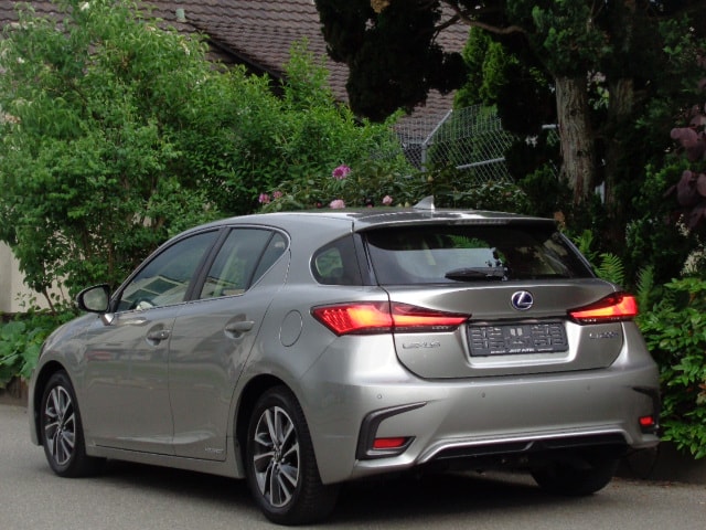 LEXUS CT 200h 1.8 excellence CVT-image-2