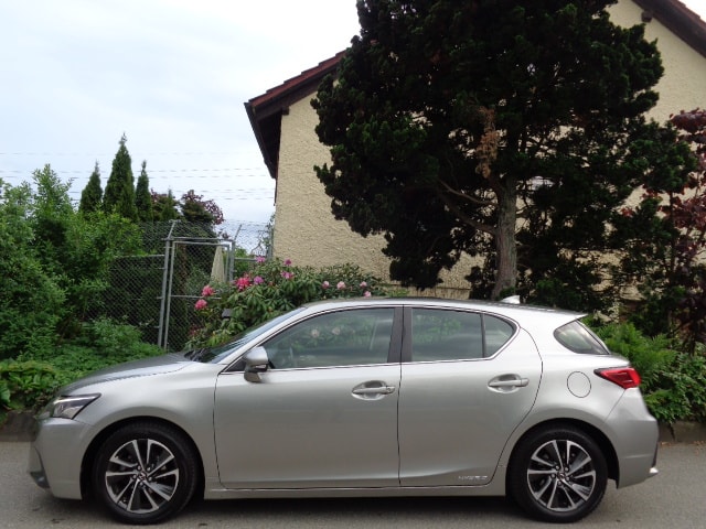 LEXUS CT 200h 1.8 excellence CVT-image-1