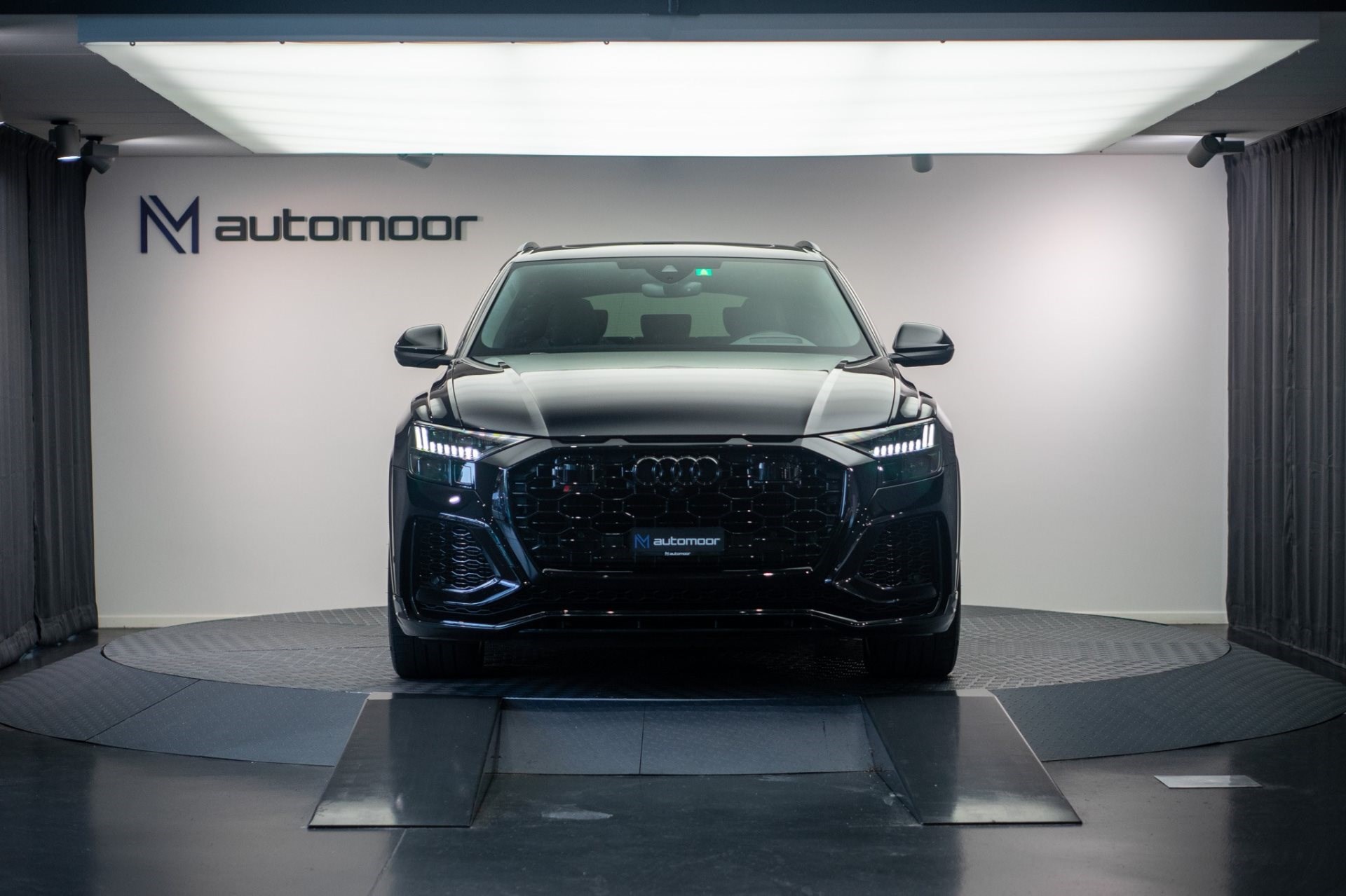 AUDI RSQ8 4.0 TFSI quattro *CH-Fahrzeug* *Panorama* *AHK*-showroom-element-1