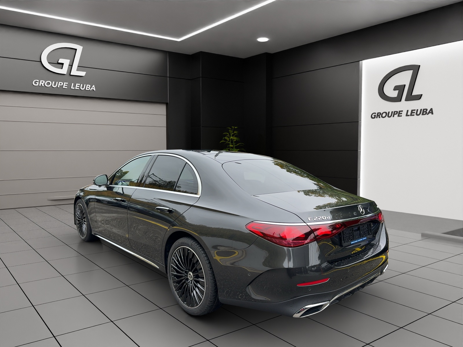 Image MERCEDES-BENZ E-220 E 220 d 4Matic AMG Line 9G-Tronic