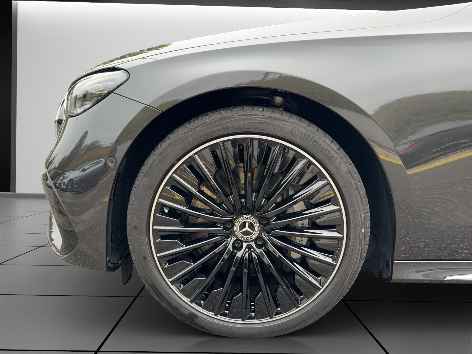 Image MERCEDES-BENZ E-220 E 220 d 4Matic AMG Line 9G-Tronic