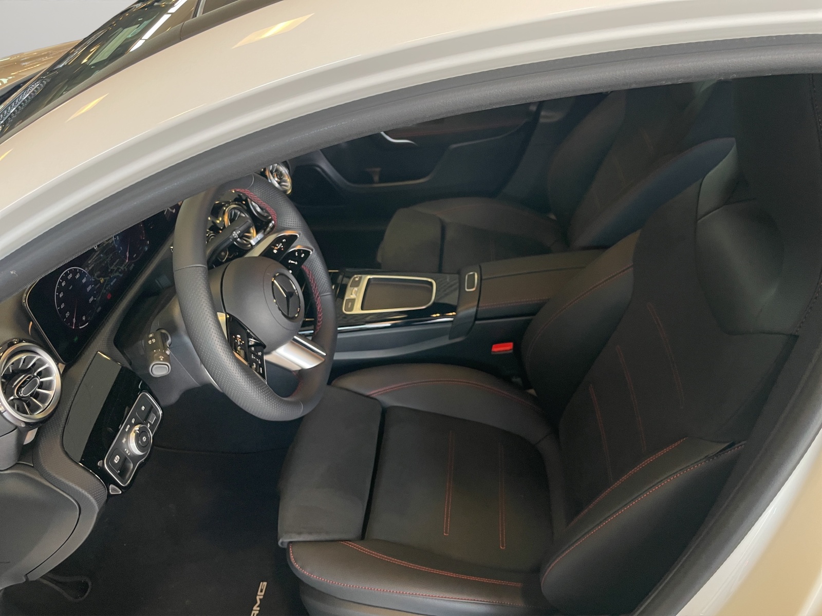 Image MERCEDES-BENZ A-250 A 250 4Matic 8G-DCT