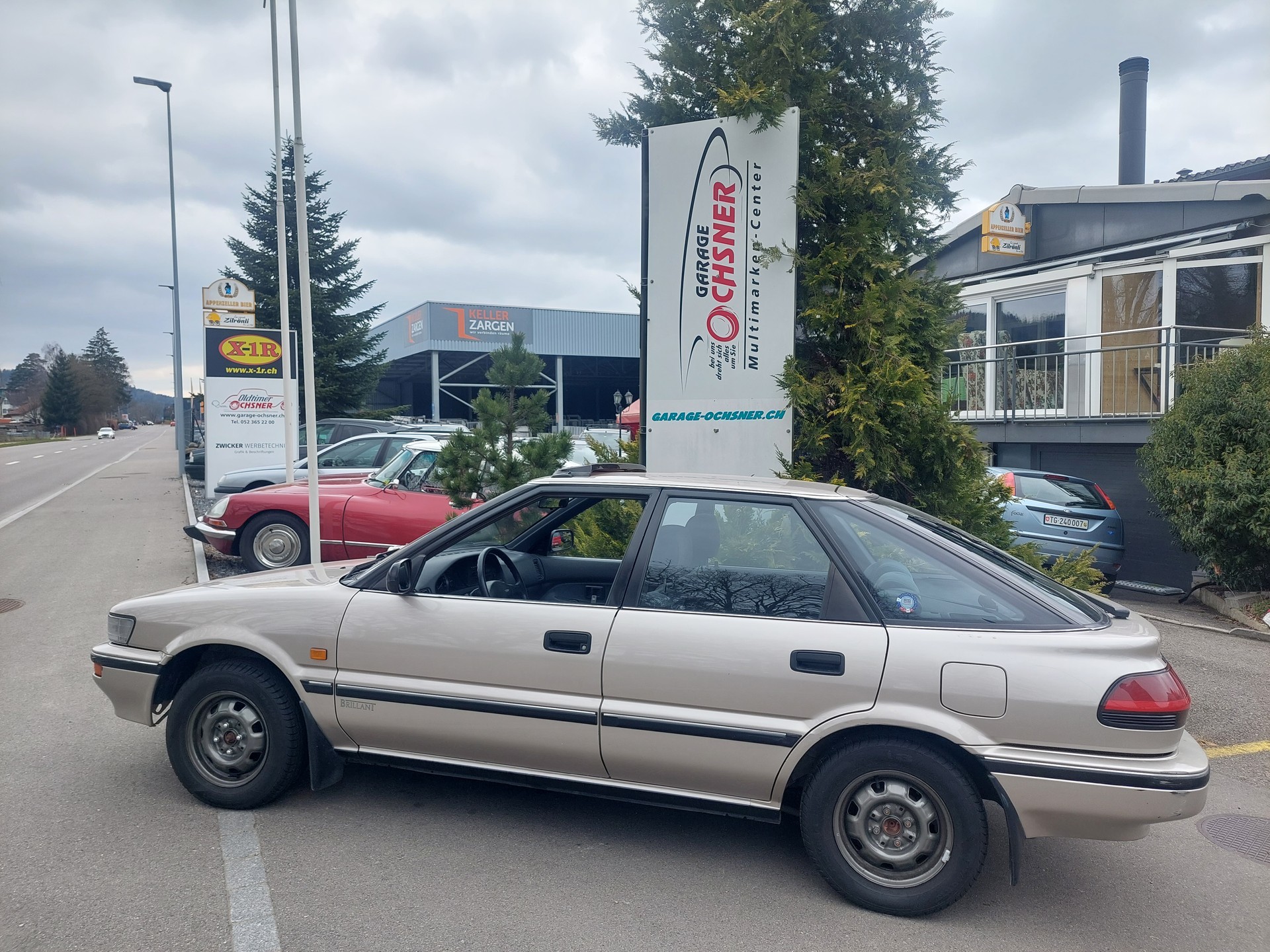TOYOTA Corolla 1.6 GLi Liftback-showroom-element-3