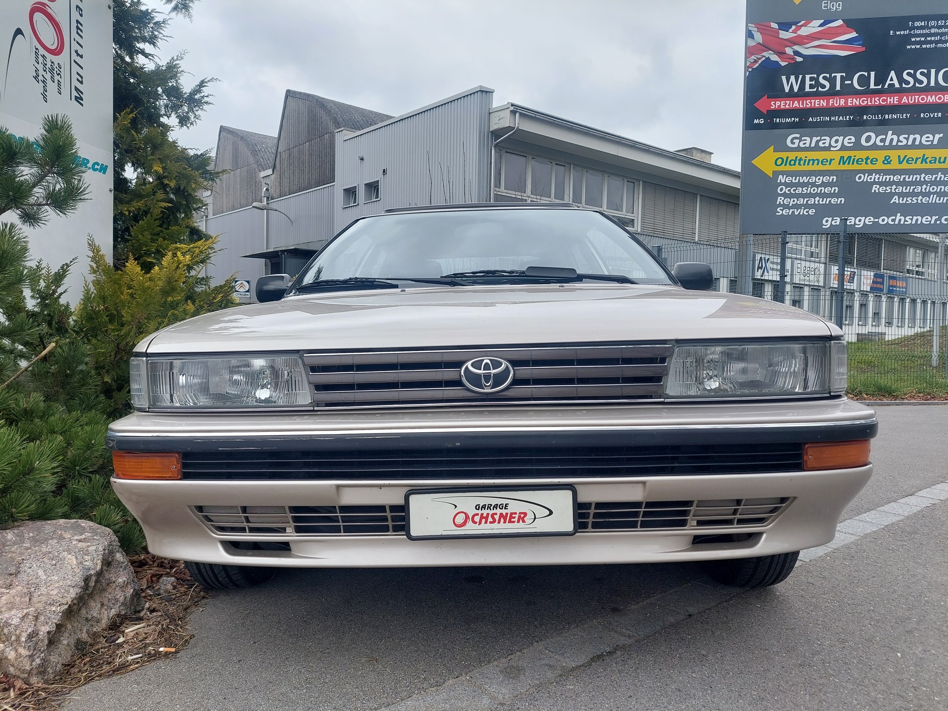 TOYOTA Corolla 1.6 GLi Liftback-showroom-element-1