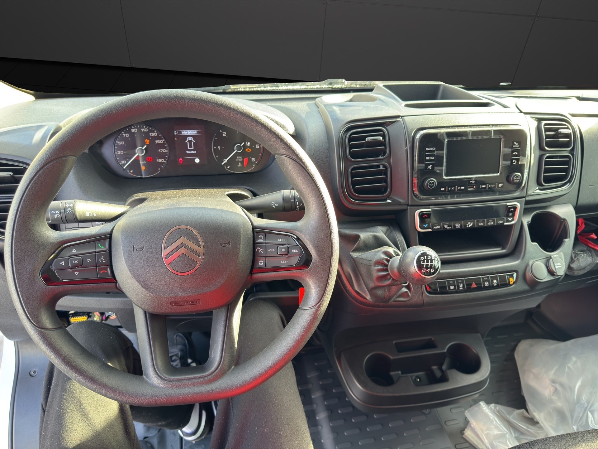 CITROEN JUMPER 35 2.2HDi 140 L2H2-image-5