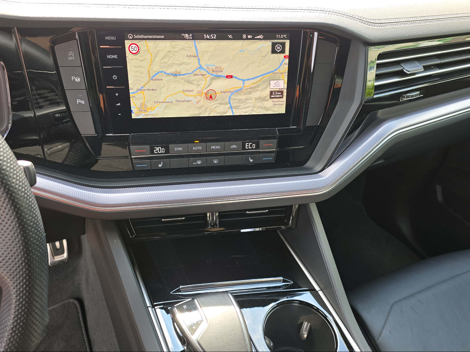 VW Touareg 3.0 TDI R Line Tiptronic-image-14