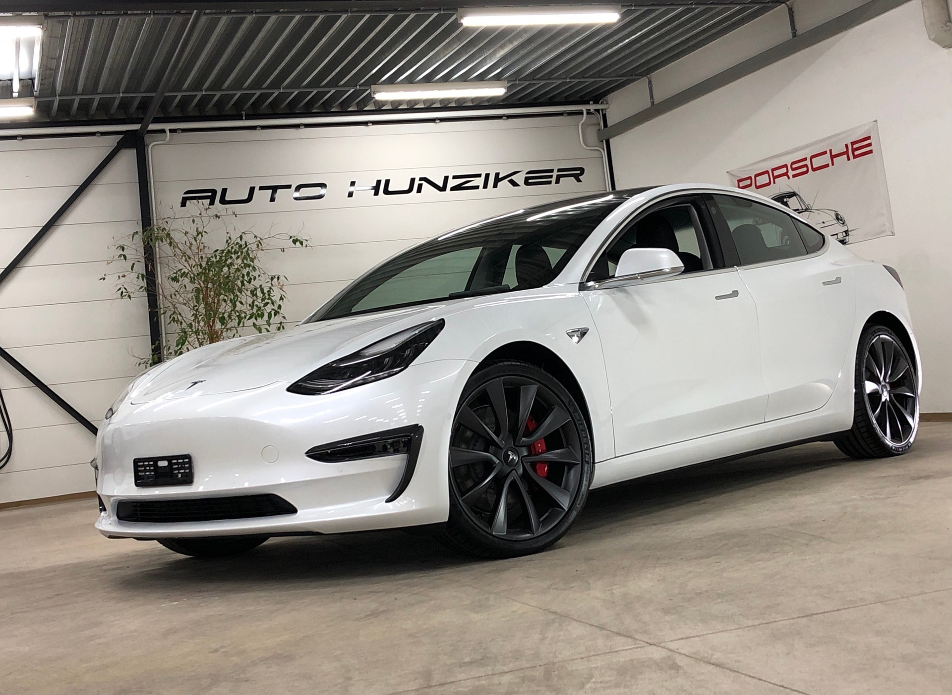 TESLA Model 3 Performance 514PS Dual Motor AWD / Autopilot 3.0