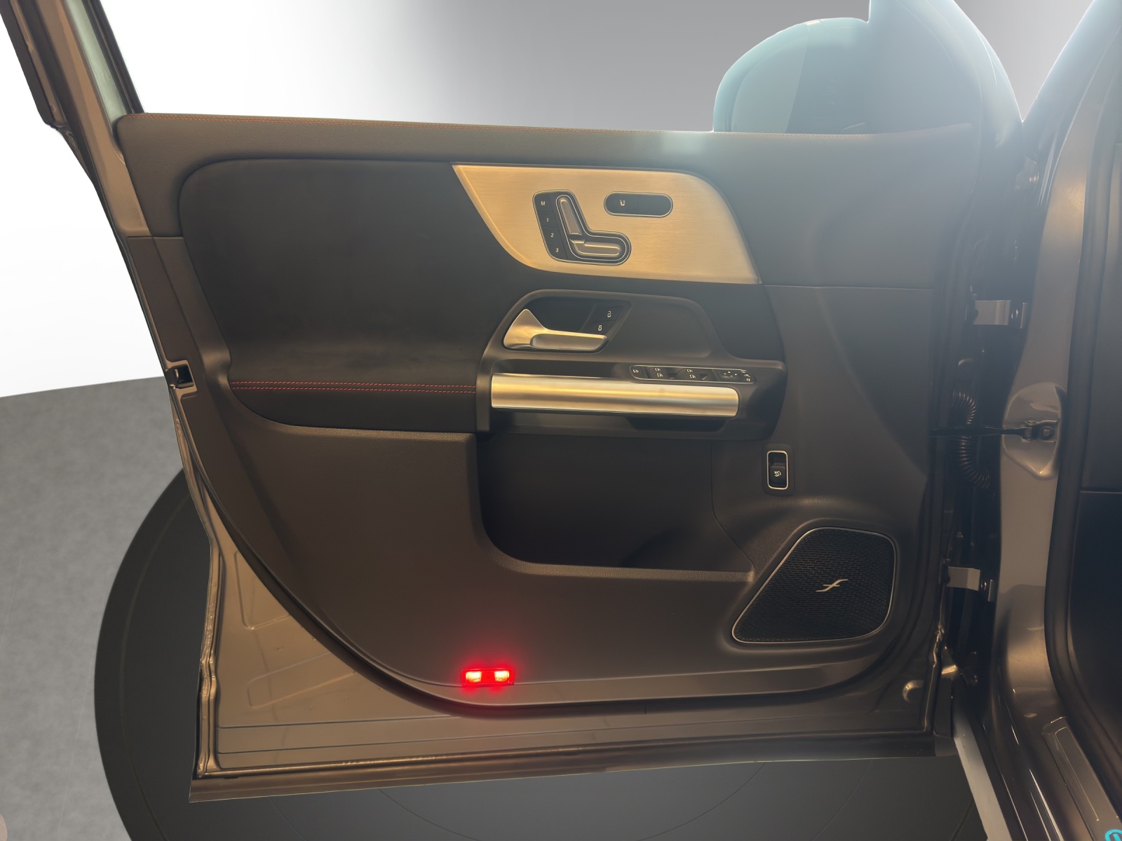 Image MERCEDES-BENZ EQA-350 EQA 350 66,5 kWh 4Matic Excellence