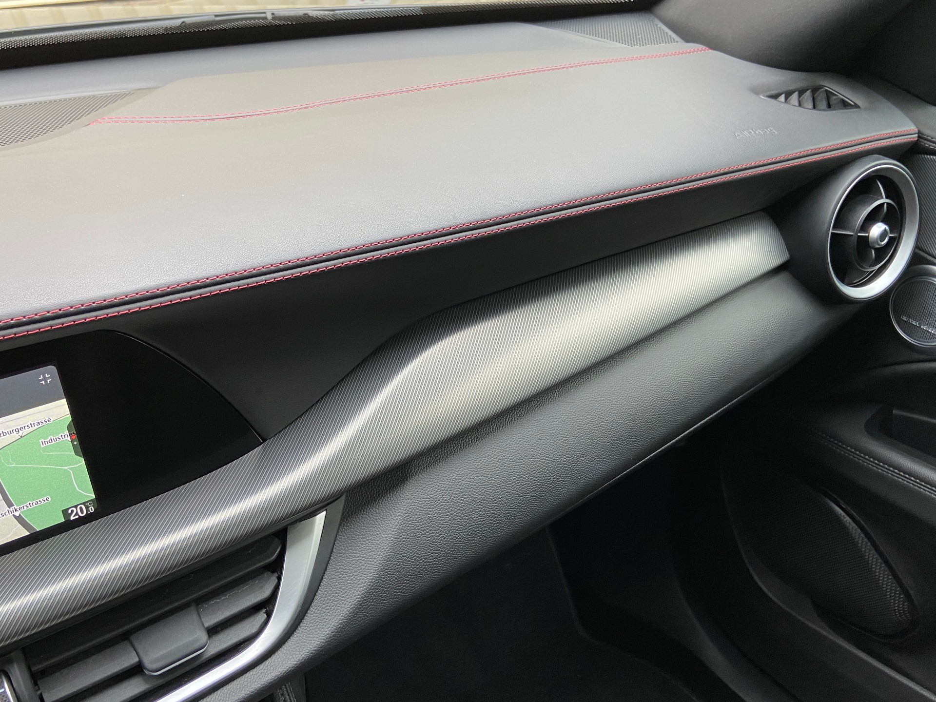 ALFA ROMEO Stelvio 2.0 Competizione Pack Sky Q4 AT8 MY23/24-image-22
