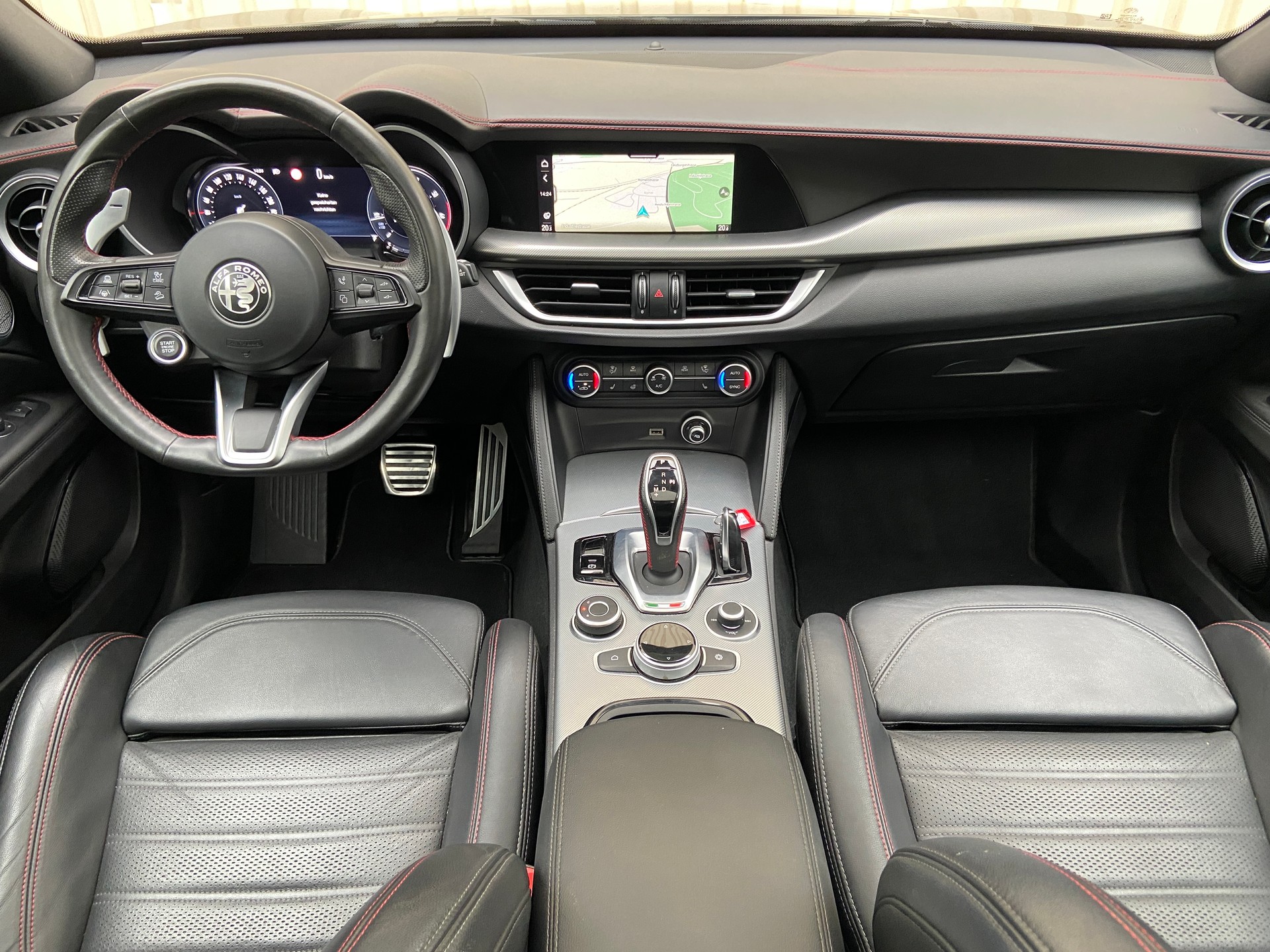ALFA ROMEO Stelvio 2.0 Competizione Pack Sky Q4 AT8 MY23/24-image-6
