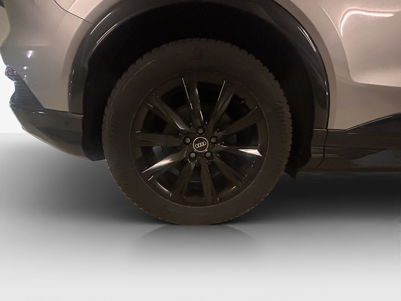 AUDI Q4 e-tron 45 quattro-image-13