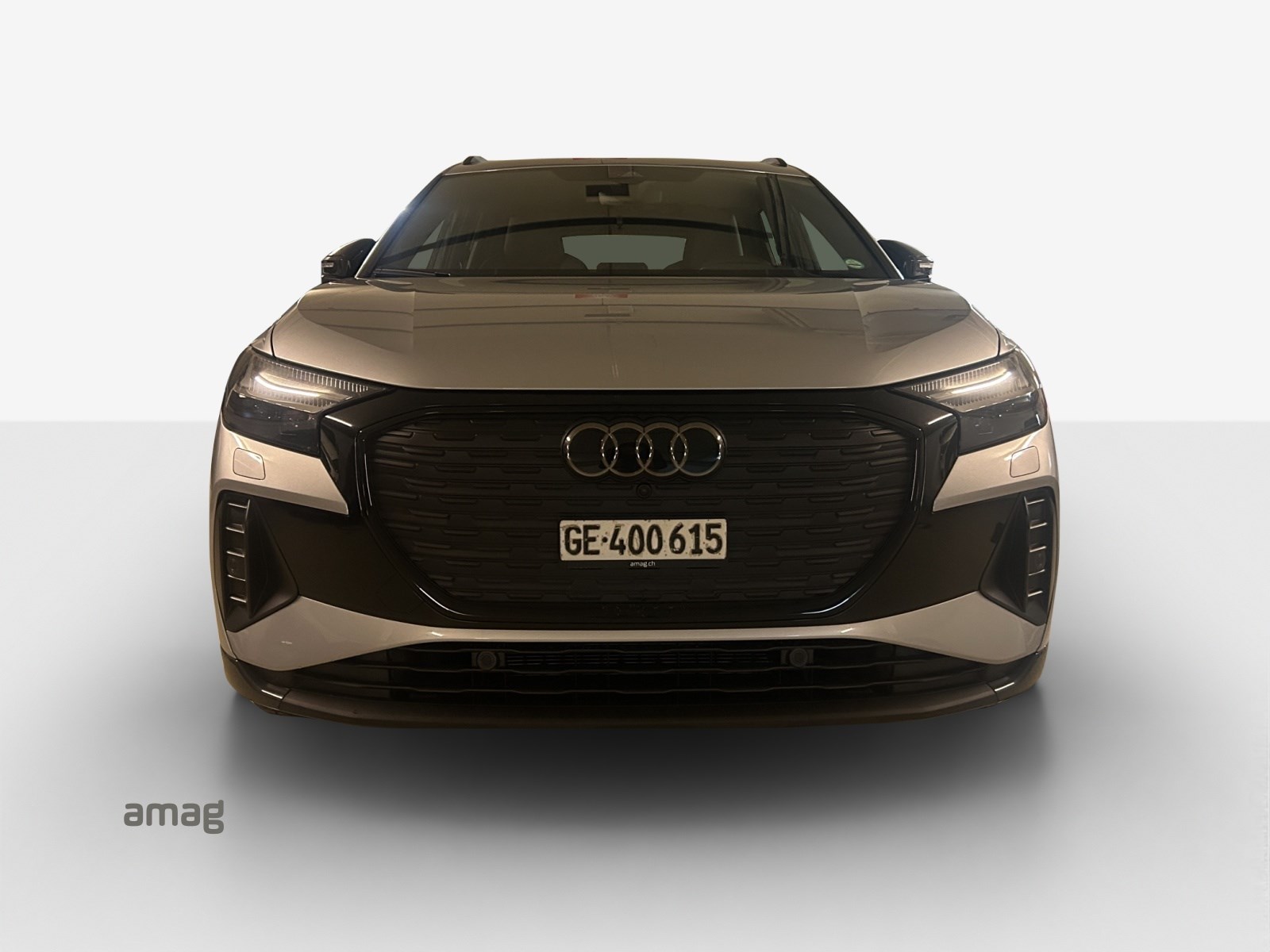 AUDI Q4 e-tron 45 quattro-image-6