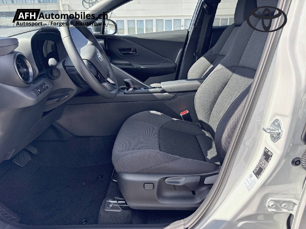 TOYOTA C-HR 2.0 PHEV Trend-image-5