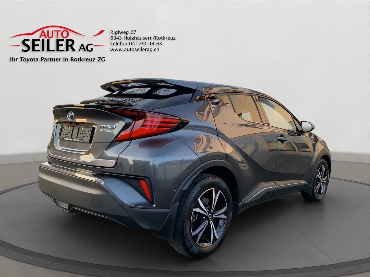 TOYOTA C-HR 1.8 HSD CVT Premium-showroom-element-3