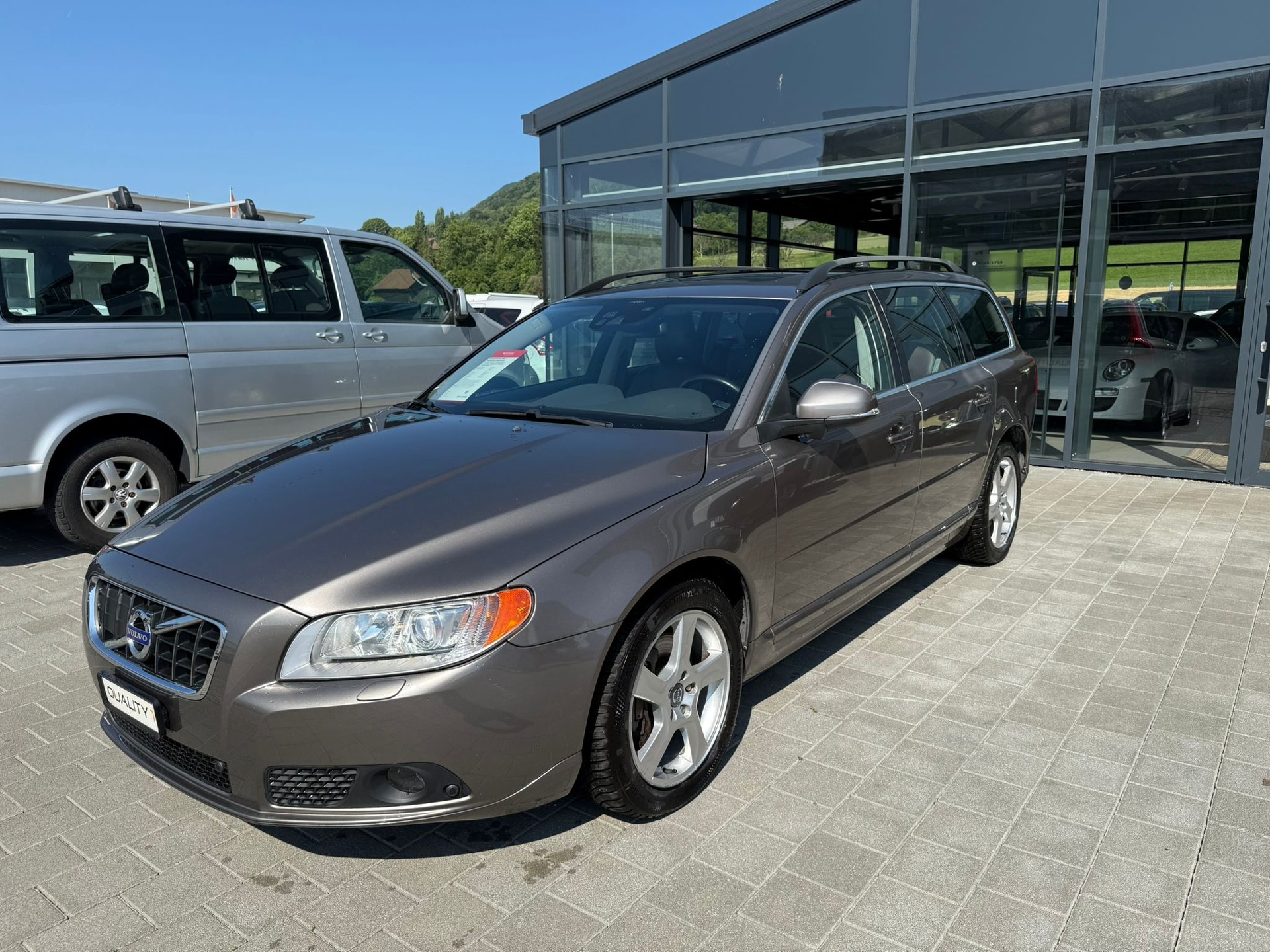VOLVO V70 D5 AWD Momentum Geartronic