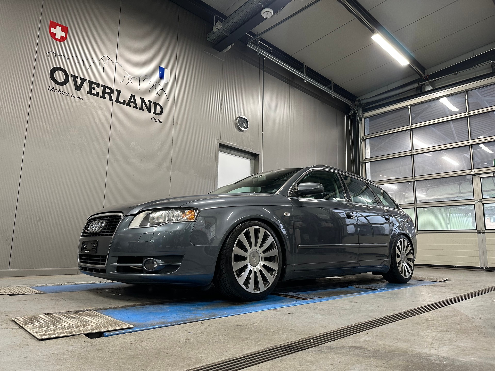 AUDI A4 Avant 3.2 FSI quattro