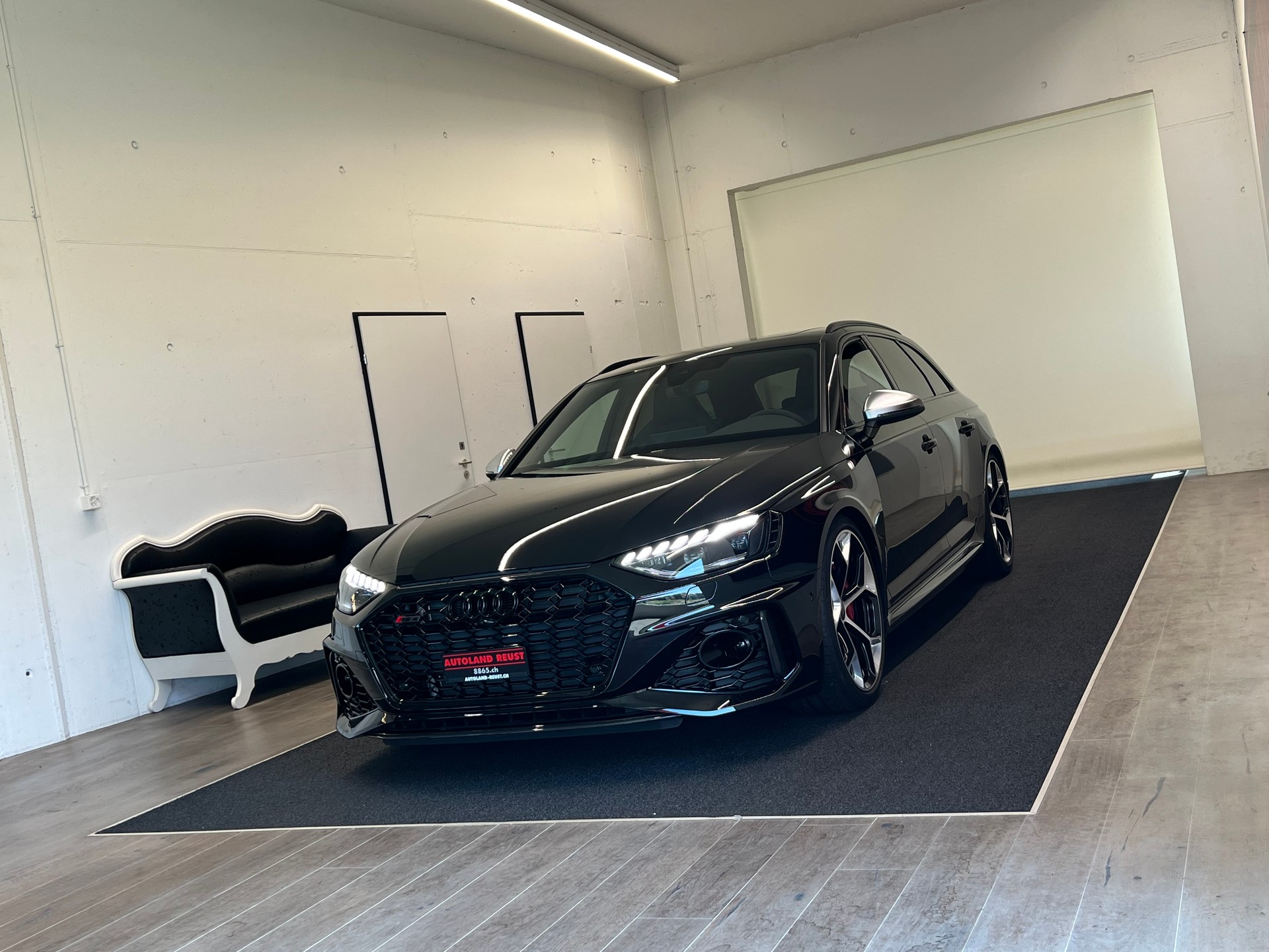 AUDI RS4 Avant *Competition PLUS* quattro tiptronic-showroom-element-1