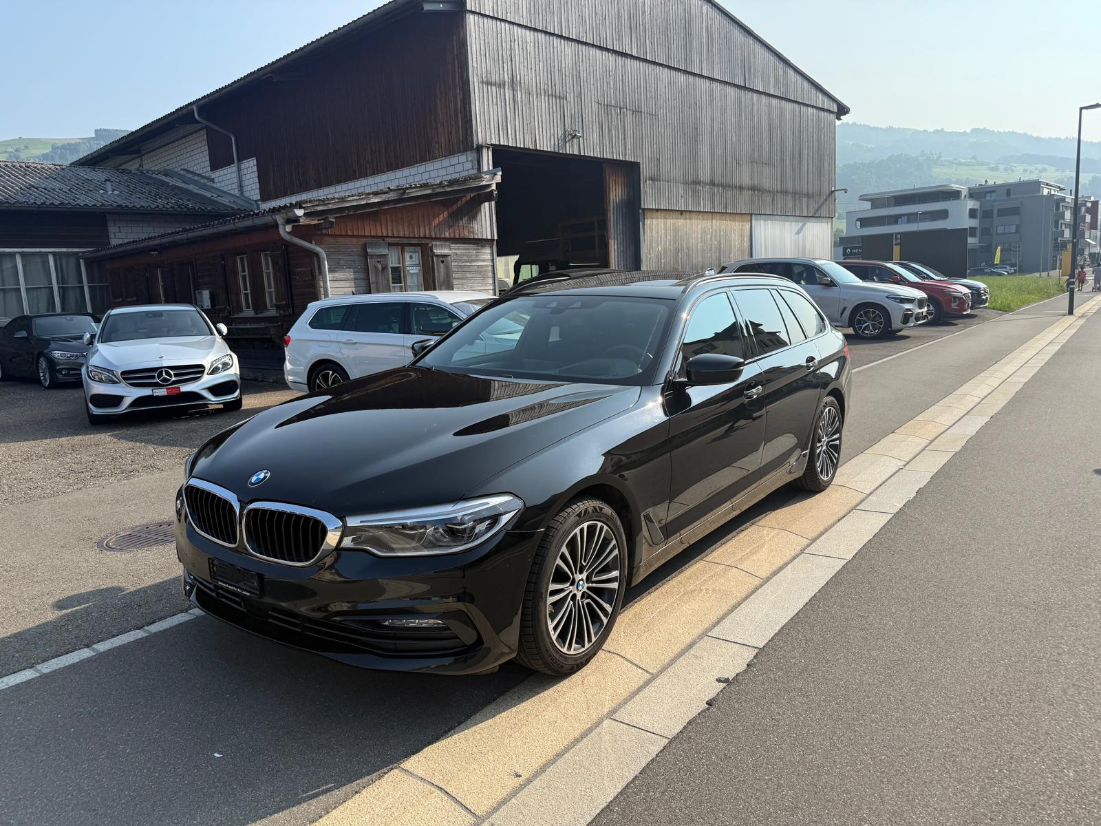 BMW 520d xDrive Touring Sport Line Steptronic-showroom-element-2