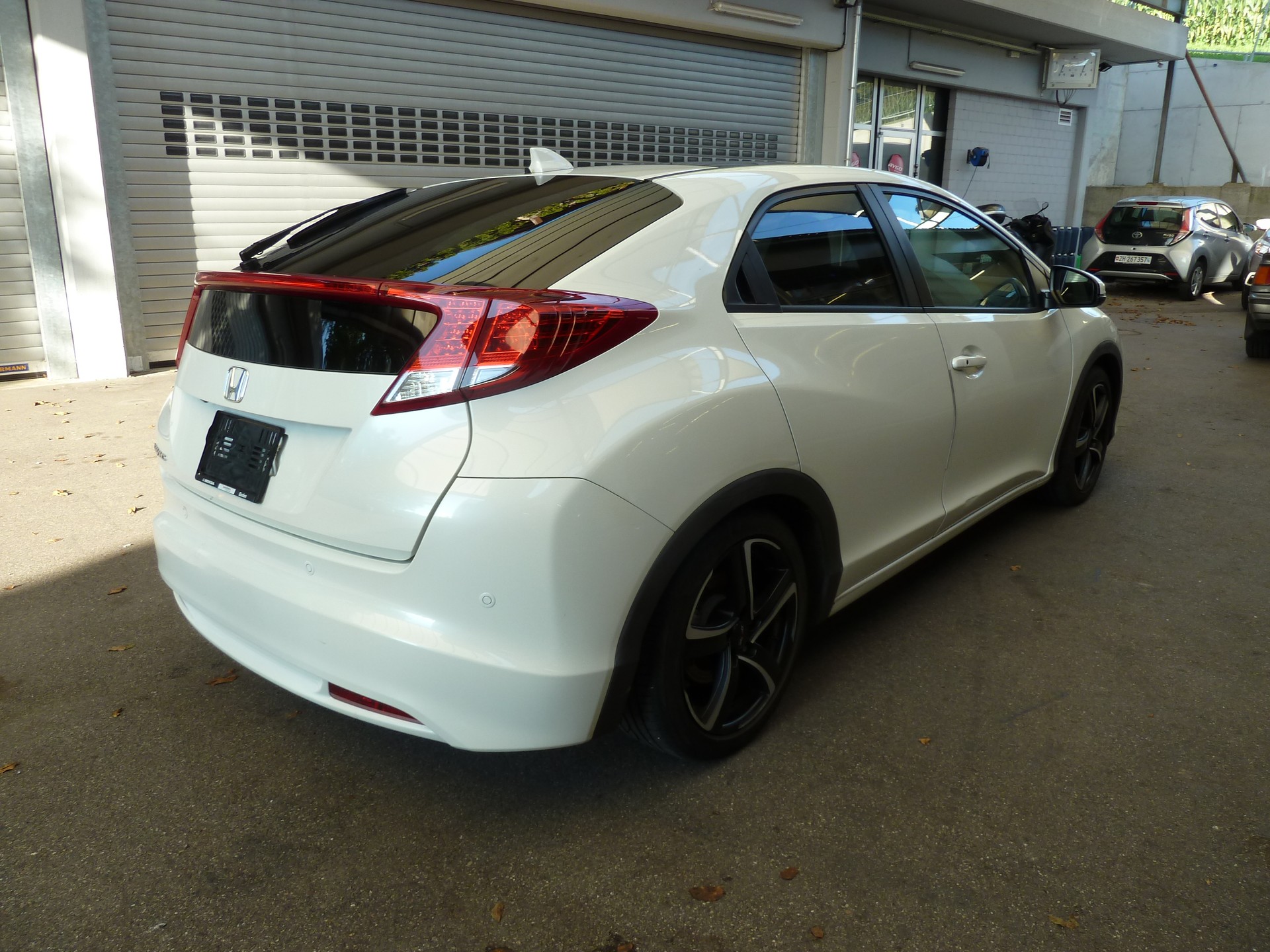 HONDA Civic 1.8i Lifestyle-showroom-element-3