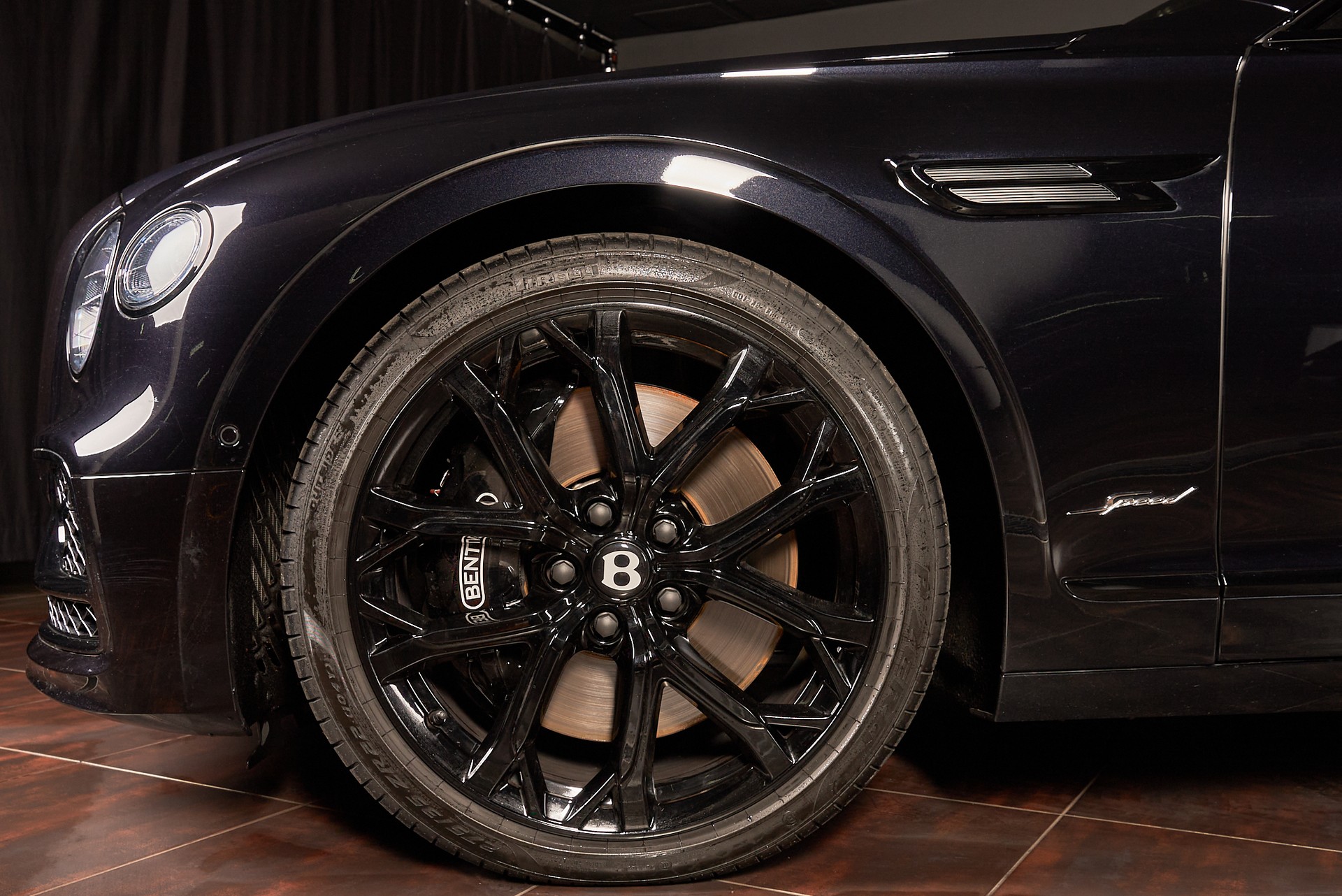BENTLEY Flying Spur Speed 6.0 W12-showroom-element-1