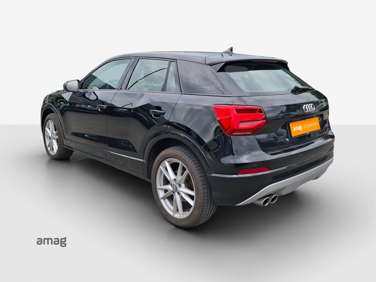 AUDI Q2 2.0 TFSI sport quattro S-tronic-showroom-element-3