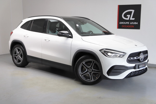 MERCEDES-BENZ GLA 220d AMG Line 4Matic