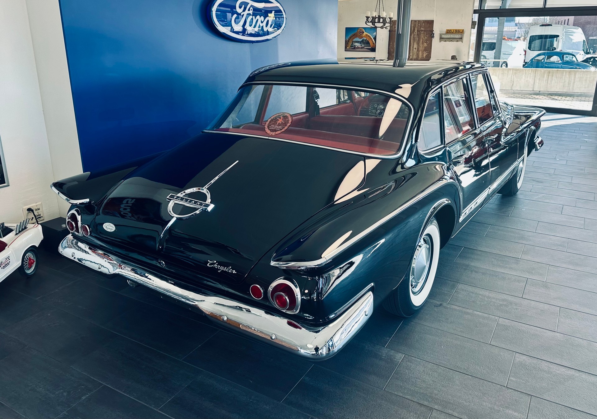 CHRYSLER Valiant-image-2