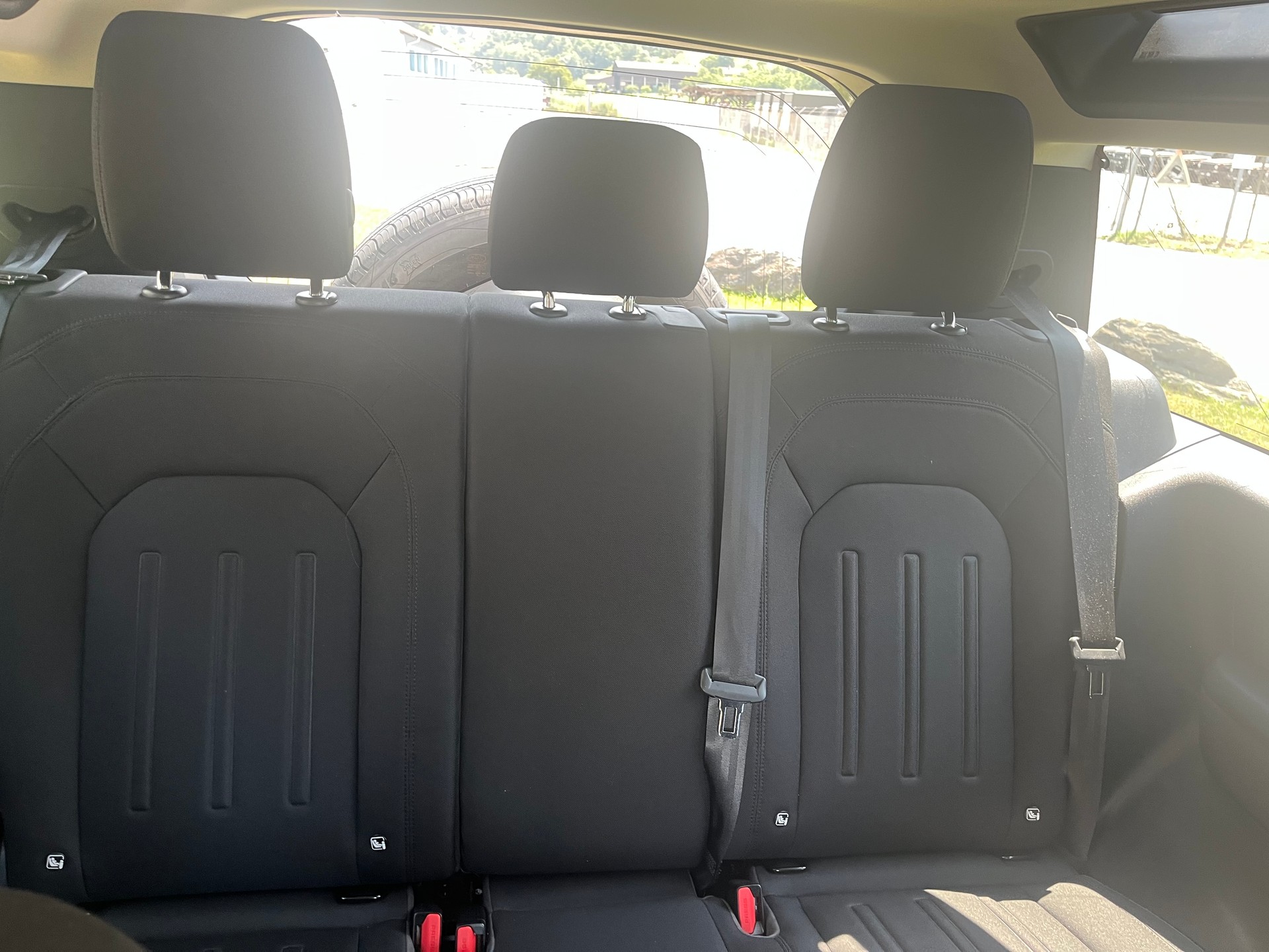 LAND ROVER Defender 90 P300 Si4 S AT8-image-21