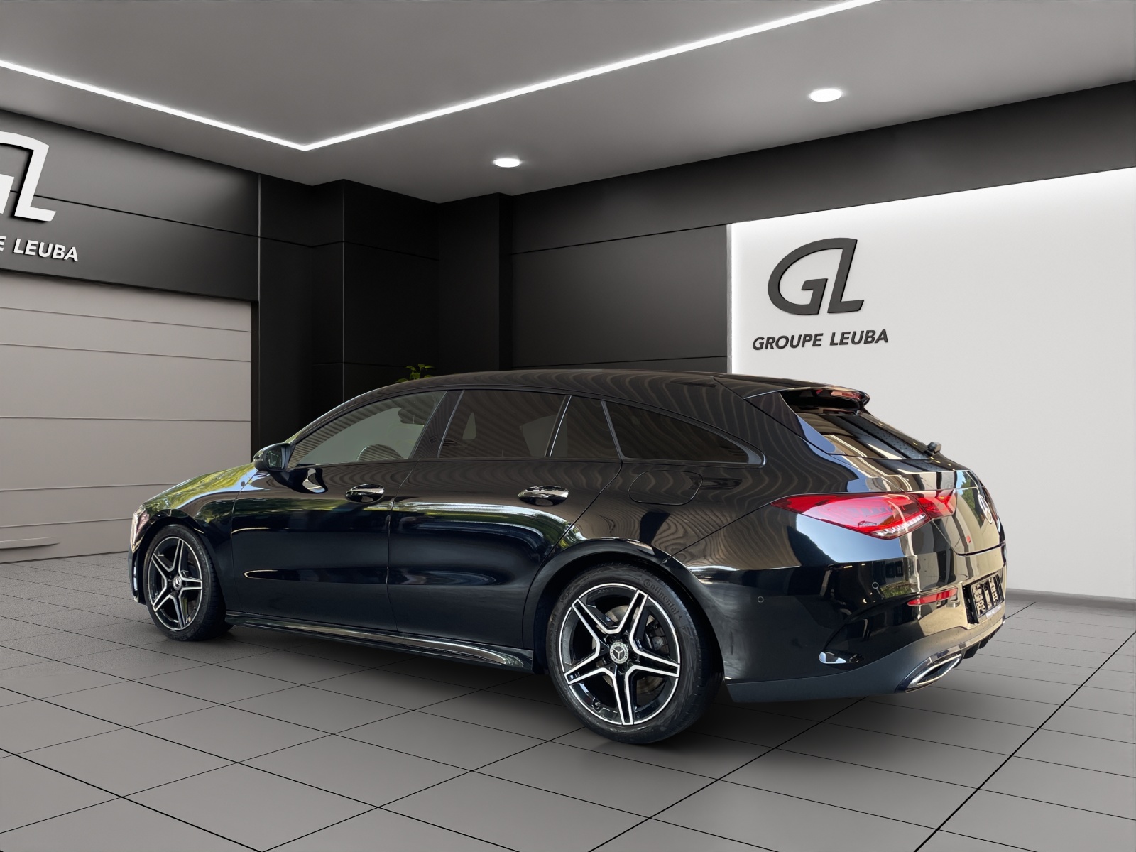 MERCEDES-BENZ CLA Shooting Brake 250 4Matic 7G-DCT AMG Line-showroom-element-3